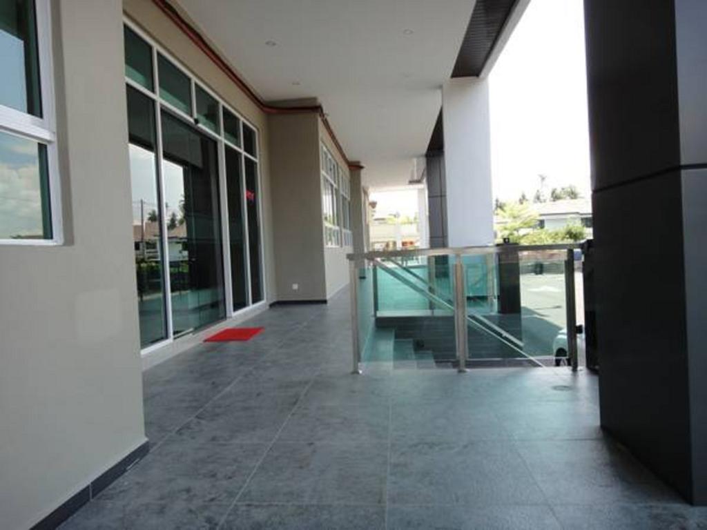 Galaxy Hotel Simpang Ampat  Экстерьер фото