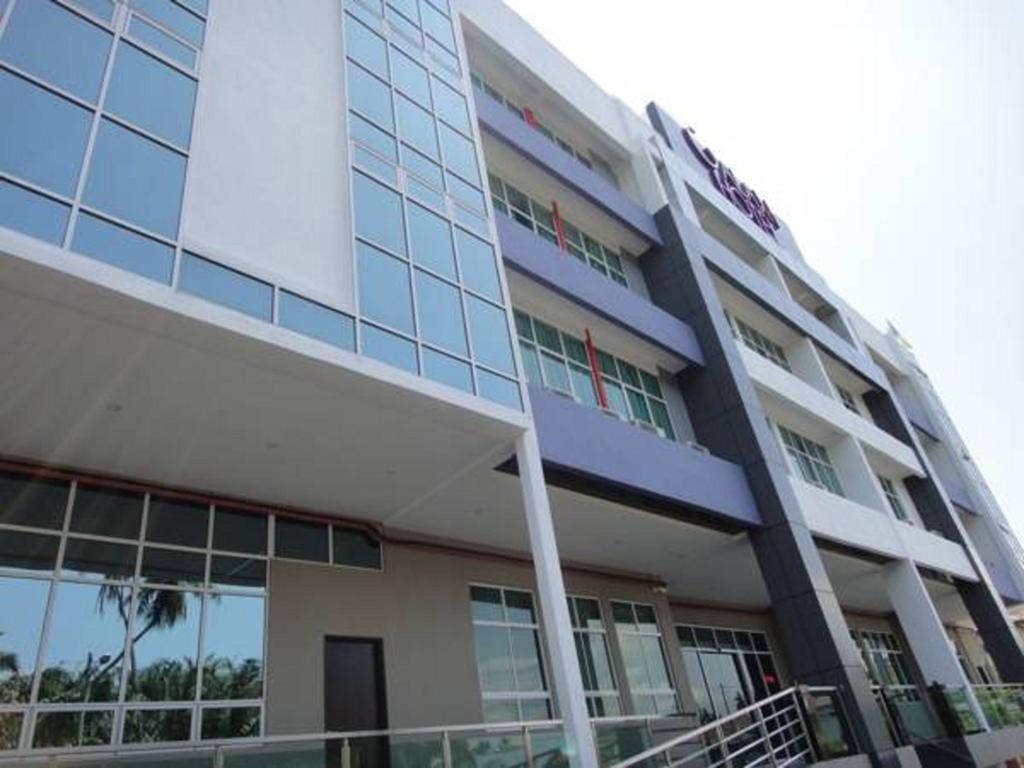 Galaxy Hotel Simpang Ampat  Экстерьер фото