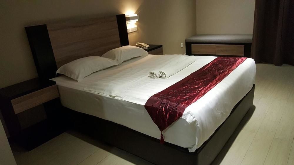 Galaxy Hotel Simpang Ampat  Экстерьер фото